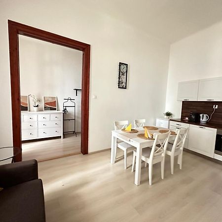 Apartment In Historical Part - Old Town Top Address Bratislava Exterior photo
